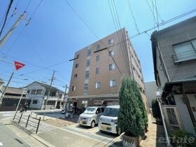 ラフィネ今里の外観