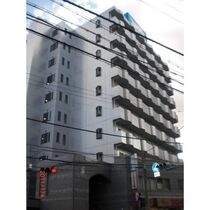 ルミエール八尾駅前の外観