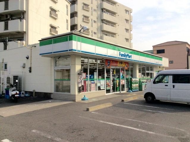 ファミリーマート 八尾安中町六丁目店