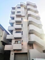 横浜市西区藤棚町2丁目の外観