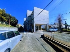横浜市中区大平町の外観
