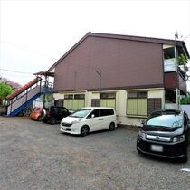 第三稲荷台ハイツの外観