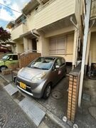 駐車場に車を止められます