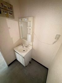 独立洗面台