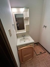 コンパクトで使いやすい洗面所
