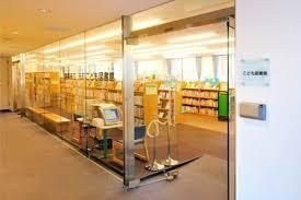 写真：駅前図書館