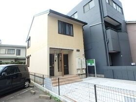 シャルマンの外観