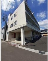 メゾン西川手の外観