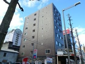 AZMONDの外観