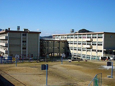 長森南小学校