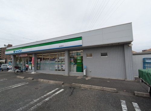 ファミリーマート茜部菱野店