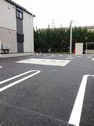 車をお持ちの方に嬉しい駐車場付きの物件です