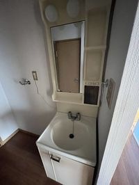 独立洗面台