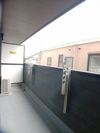 お洗濯にも便利なバルコニー付き