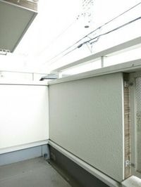 開放的で明るい空間を演出してくれるバルコニーです