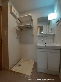明るい洗面所です