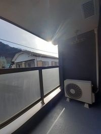 バルコニーからの眺めを楽しみながら食事をしませんか