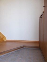 明るい玄関です