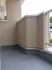 バルコニーからの眺めを楽しみながら食事をしませんか