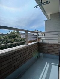 お洗濯にも便利なバルコニー付き