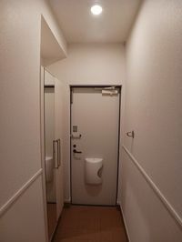 収納もある玄関です