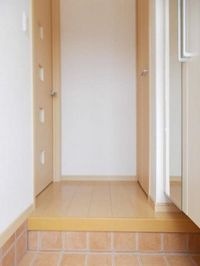 毎日通る玄関はこちらです
