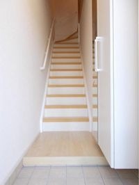 毎日通る玄関はこちらです