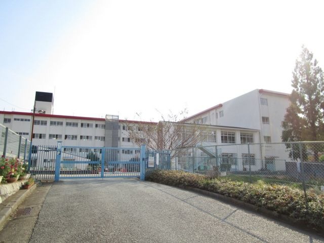 写真:花谷小学校
