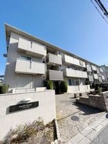 ファミリア金剛の外観