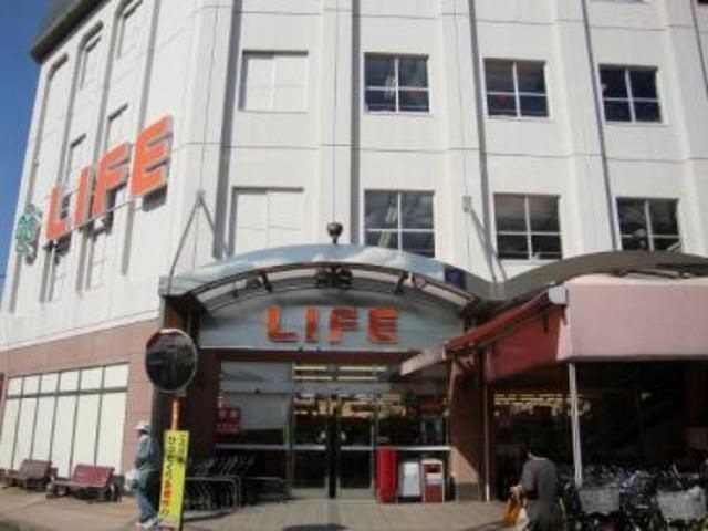 ライフ初芝店