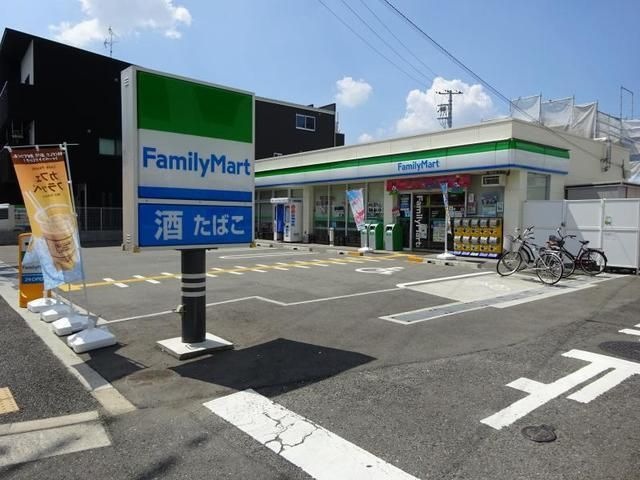 ファミリーマート俊徳道店