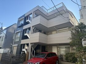 ピアレス下北沢A棟の外観