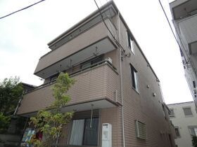 ルミエール下北沢の外観