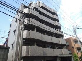 狛江市和泉本町1丁目の外観