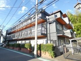 啓和コーポの外観
