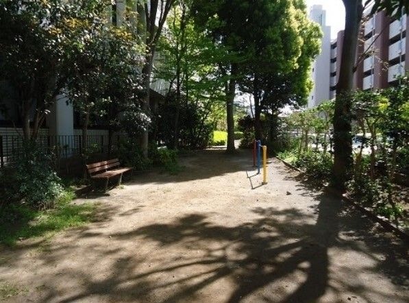 写真：新栄緑地
