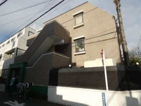 渋谷区初台1丁目の外観