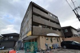 尾山ビルの外観