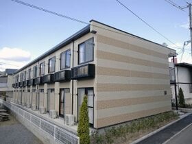 レオパレスやはたの外観
