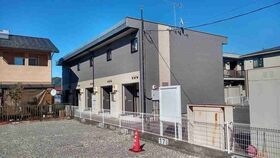 レオパレスサヤンフォレストの外観