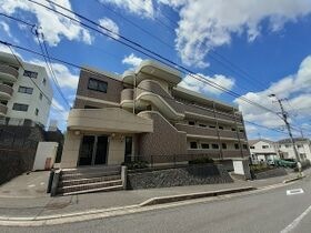 若山ガーデンヒル A棟の外観