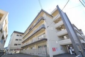 江島マンションの外観
