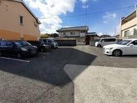 車をお持ちの方に嬉しい駐車場付きの物件です