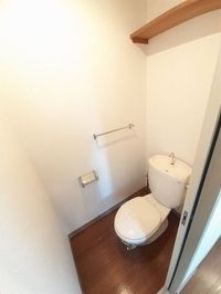 ゆったりとした空間のトイレです