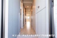 毎日通る玄関はこちらです