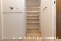 たっぷりとした収納スペースです