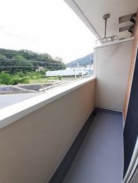 落ち着いた時間を過ごせるバルコニーです