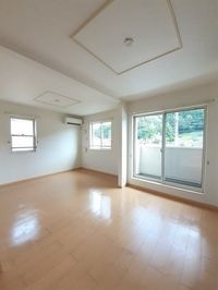 こちらの居間で趣味の時間をお楽しみください