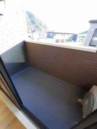 落ち着いた時間を過ごせるバルコニーです