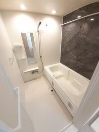 コンパクトで使いやすいお風呂です